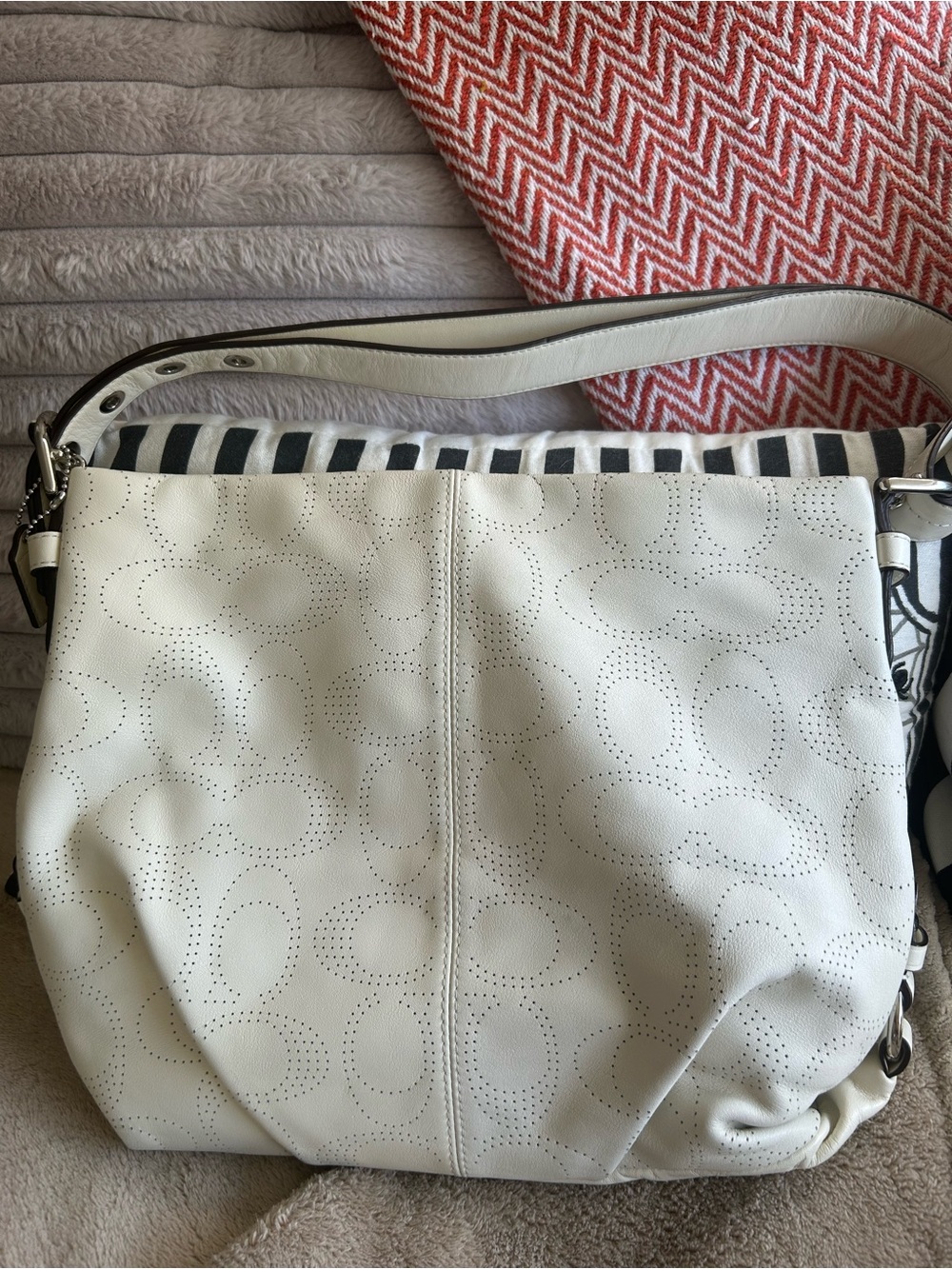 Coach 2007 White Soft leather Perforated Shoulder Bag
